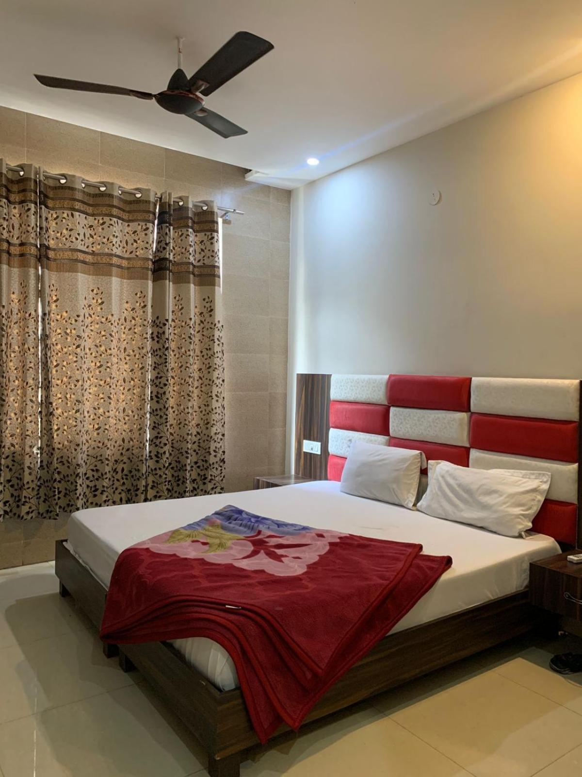 Hotel Sukhman Residency أمريتسار الغرفة الصورة